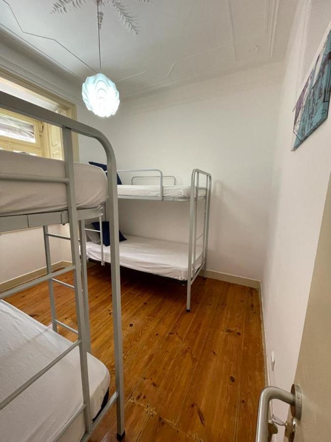 7 Seas 3 Hostel Lisbona Esterno foto